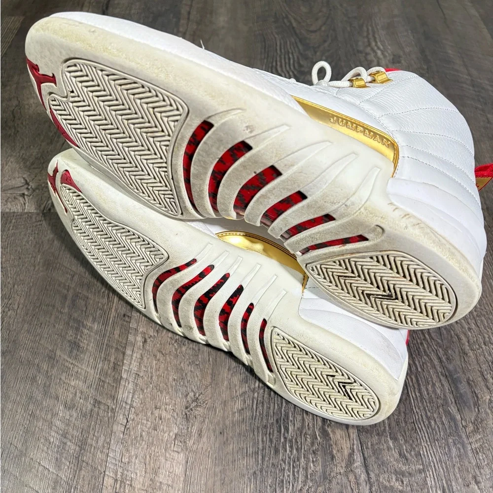 JORDAN 12 Retro FIBA Mens Sneakers